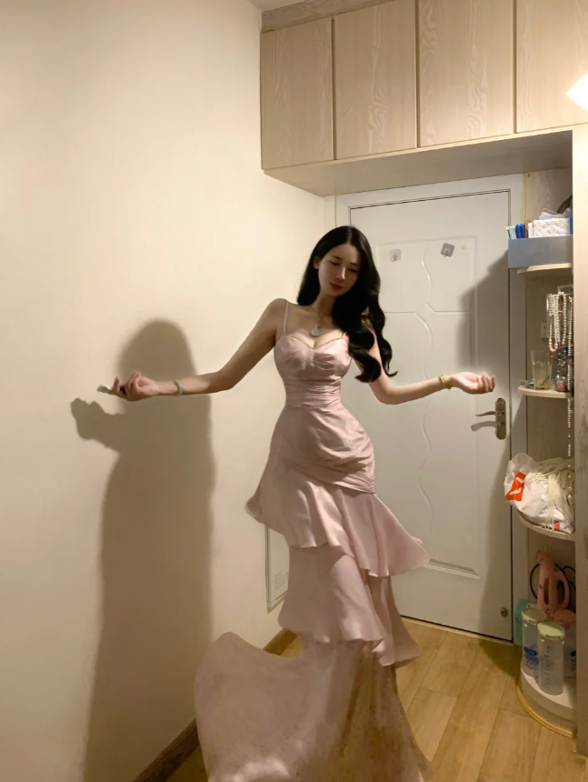 Sweet Pink Spaghetti Straps Satin Layered Mermaid Evening Dress Formal Party Gown Guest Dress