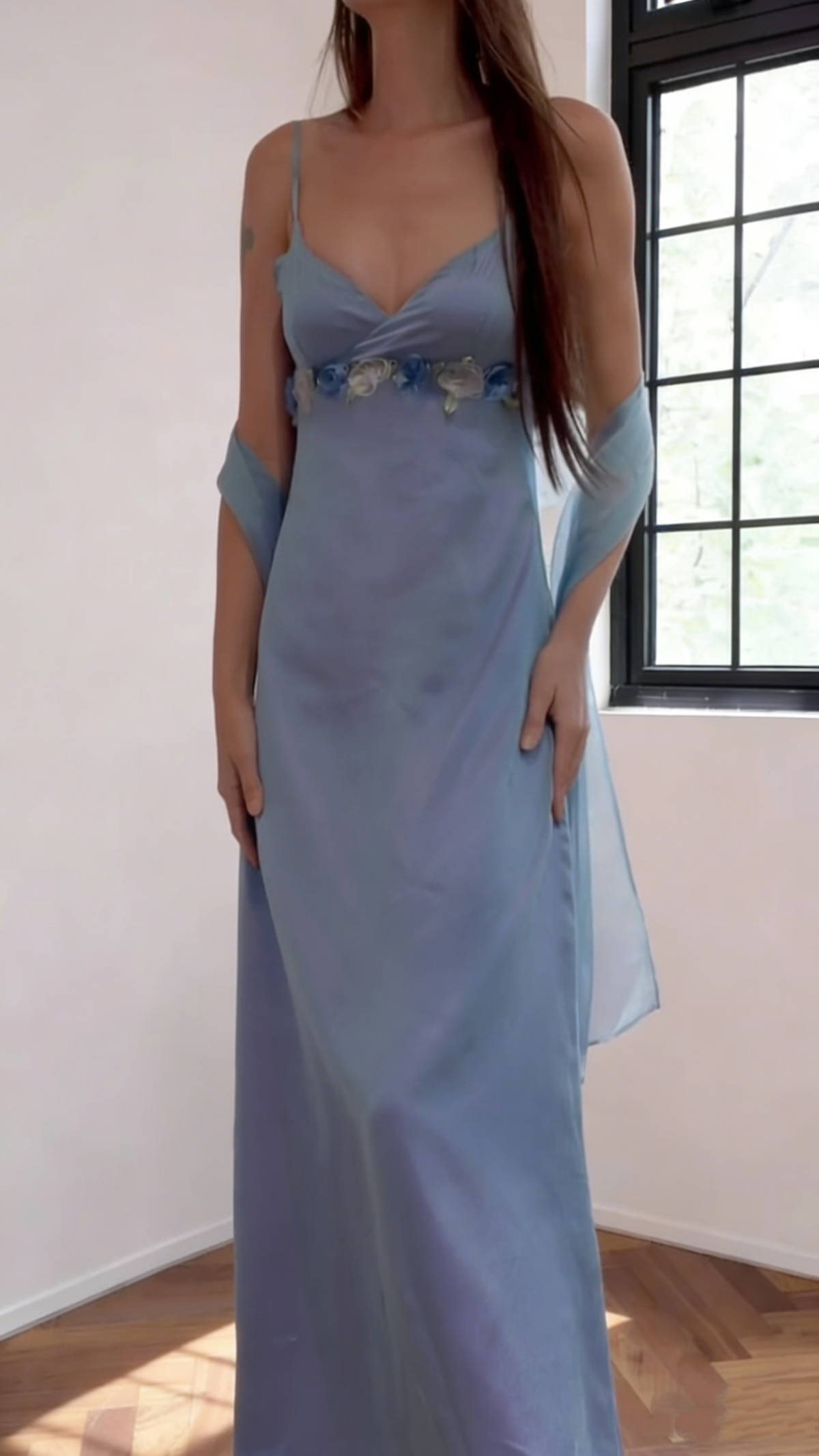 Sexy Spaghetti Straps Blue Satin Appliques Long Evening Dress Prom Gowns With Scarf SP2053
