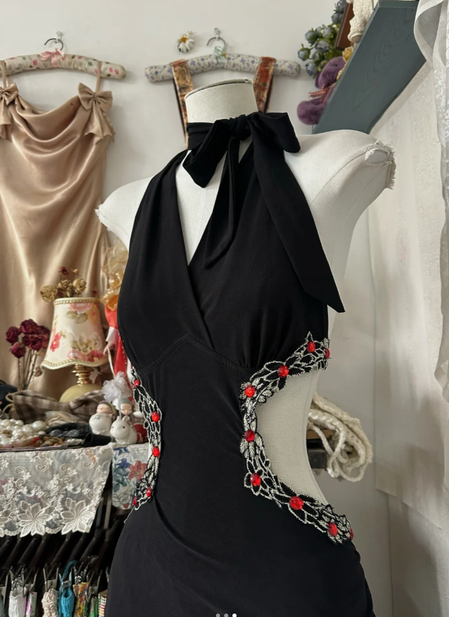 Sexy Halter Black V Neck Satin Beaded Mermaid Prom Dress Backless Long Evening Gown
