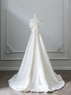 Aesthetic Ball Gown Strapless Ivory Satin Long Wedding Dresses Brides Dress