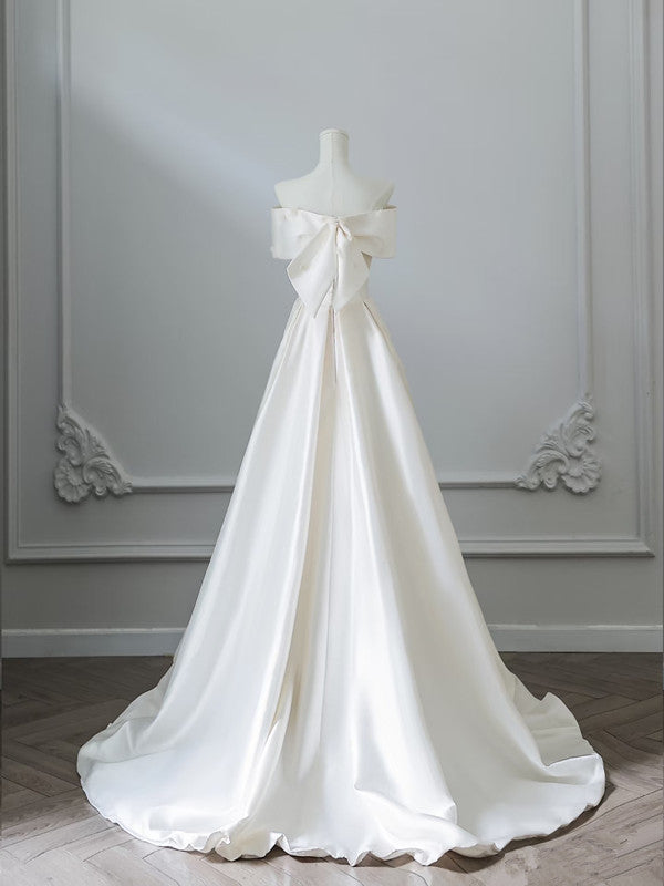 Aesthetic Ball Gown Strapless Ivory Satin Long Wedding Dresses Brides Dress