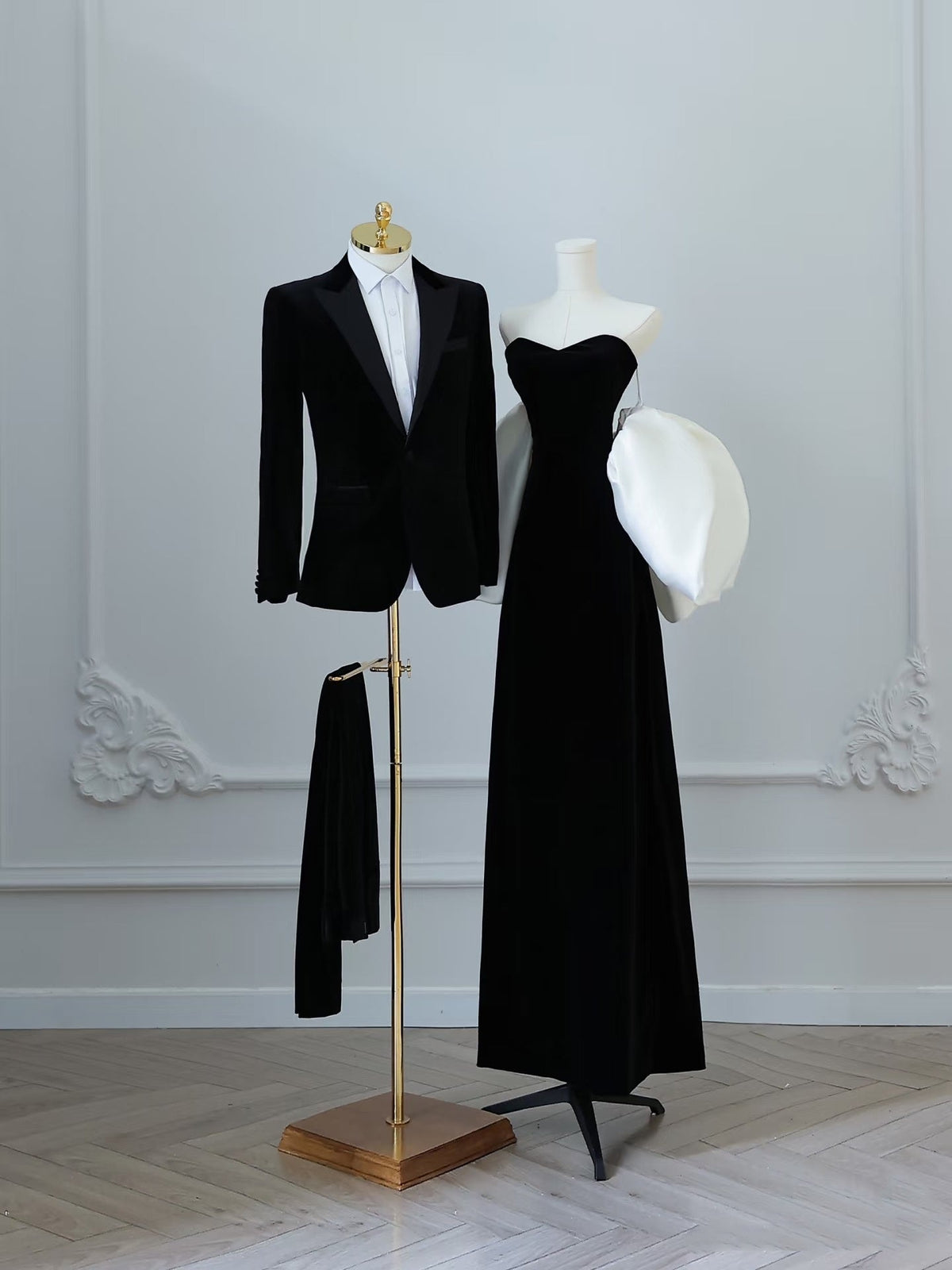 Sexy A line Off The Shoulder Short Sleeves Prom Dresses Black Evening Gowns