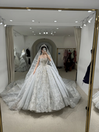 Gorgeous Ball Gown Strapless Satin Tulle Sequin Beaded With Veil Long Wedding Dresses C3904