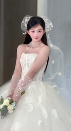 Dreamy Ball Gown Strapless Tulle Applique With Veil Long Wedding Dresses C4056