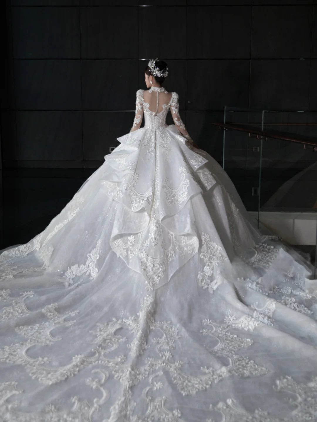 Dreamy Ball Gown Tulle Lace Applique Long Sleeves With Veil Long Wedding Dresses C4089
