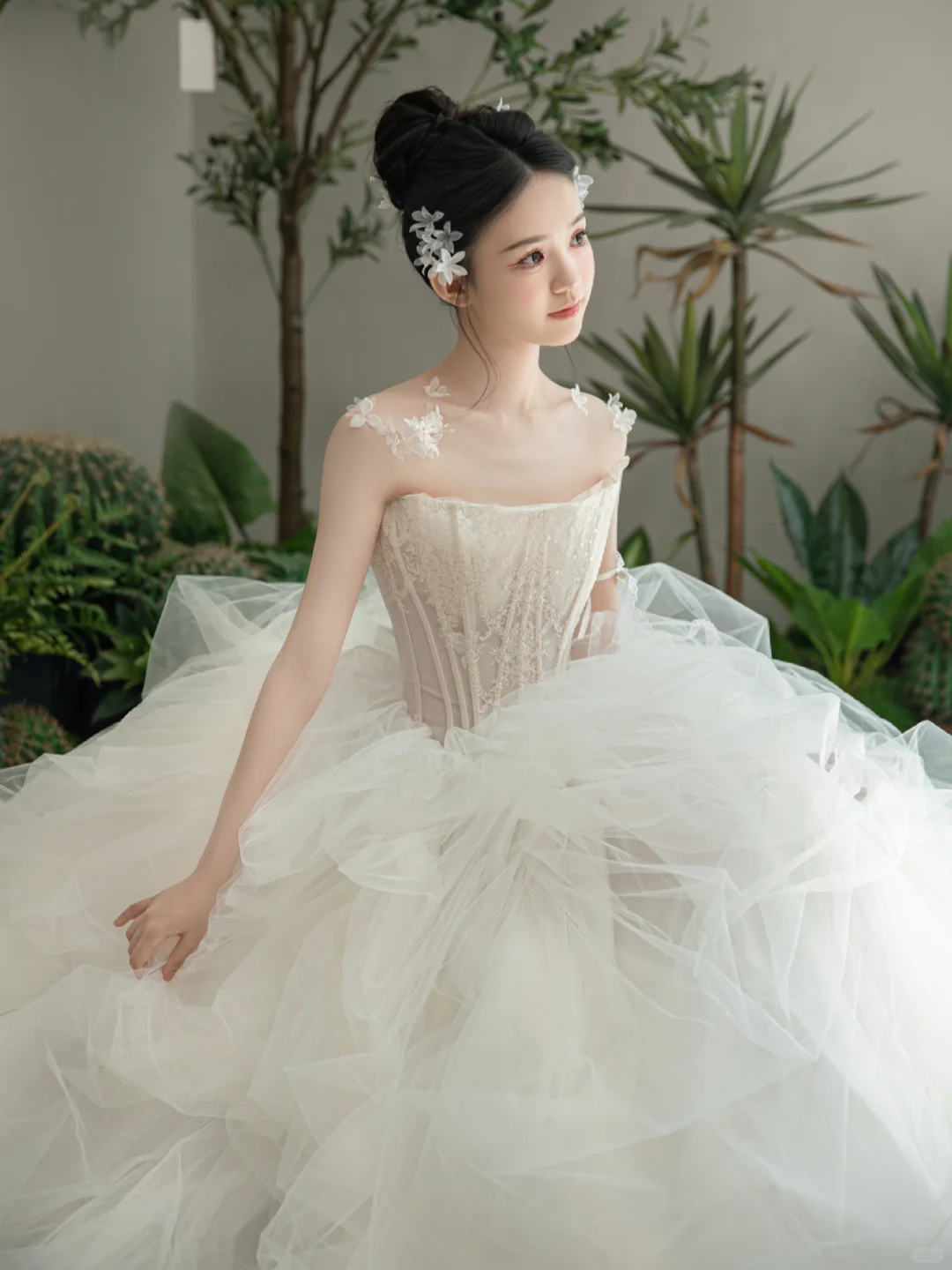 Pretty Ball Gown Strapless Tulle Long Wedding Dresses C4095