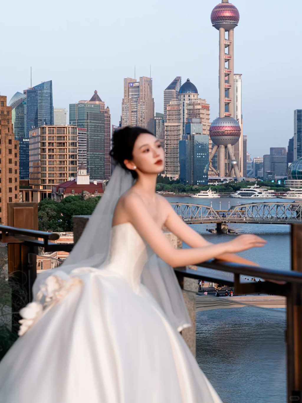 Simple Eelegant Ball Gown Strapless Satin With Veil Long Wedding Dresses C4123