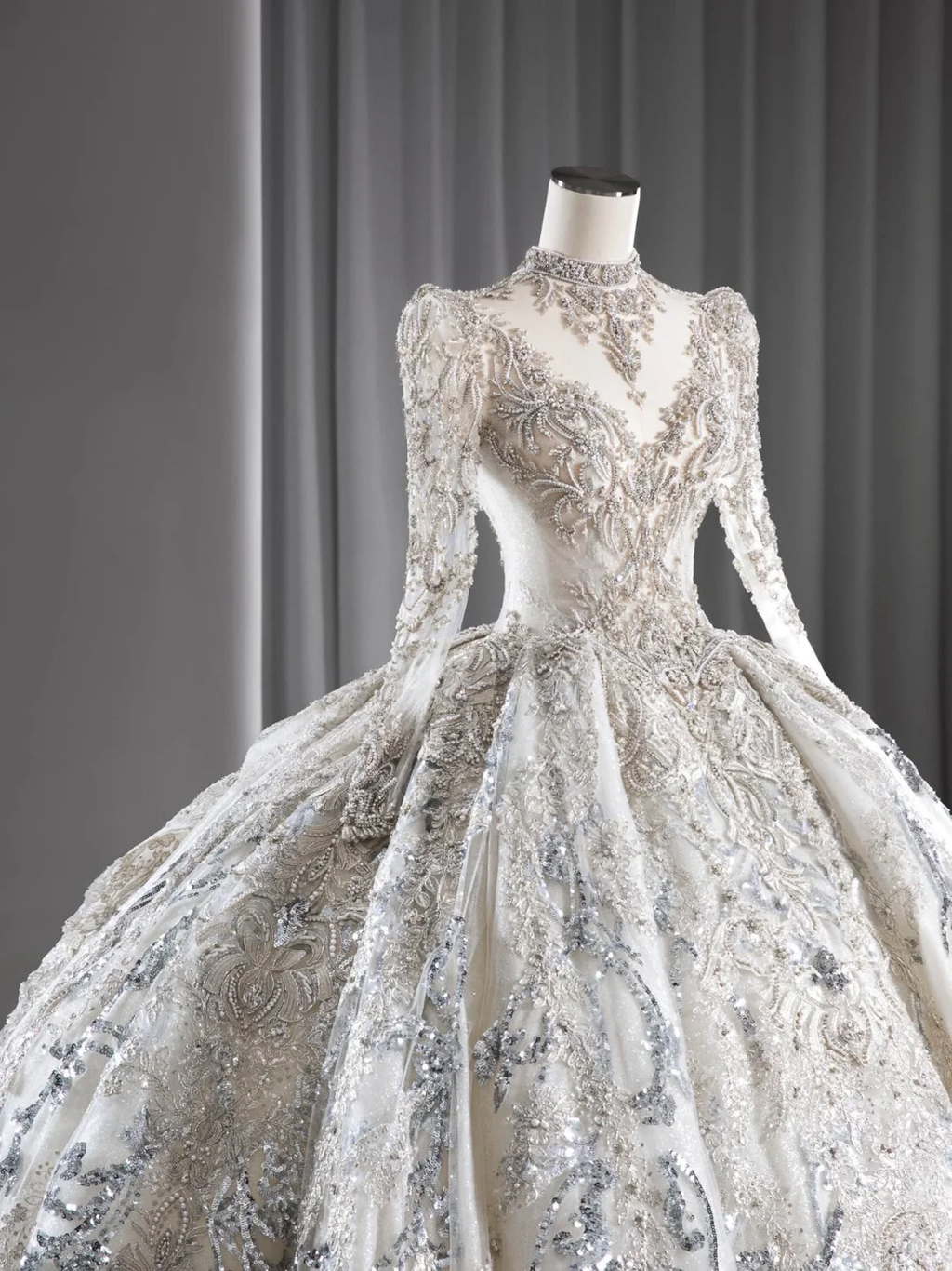 Timeless Ball Gown Tulle Lace Sequin Beaded Long Sleeves Long Wedding Dresses C4131