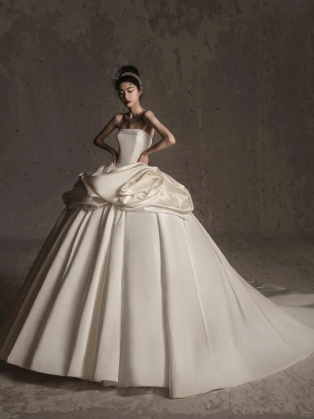 Elegant Ball Gown Strapless Satin Long Wedding Dresses C4134