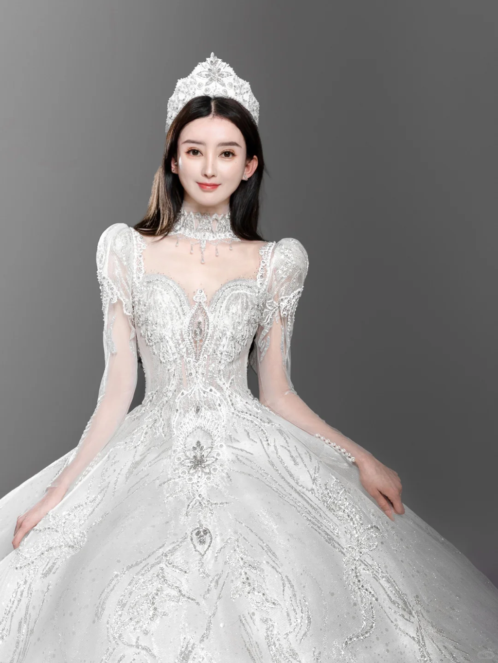 Gorgeous Ball Gown Tulle Lace Long Sleeves Long Wedding Dresses C4136