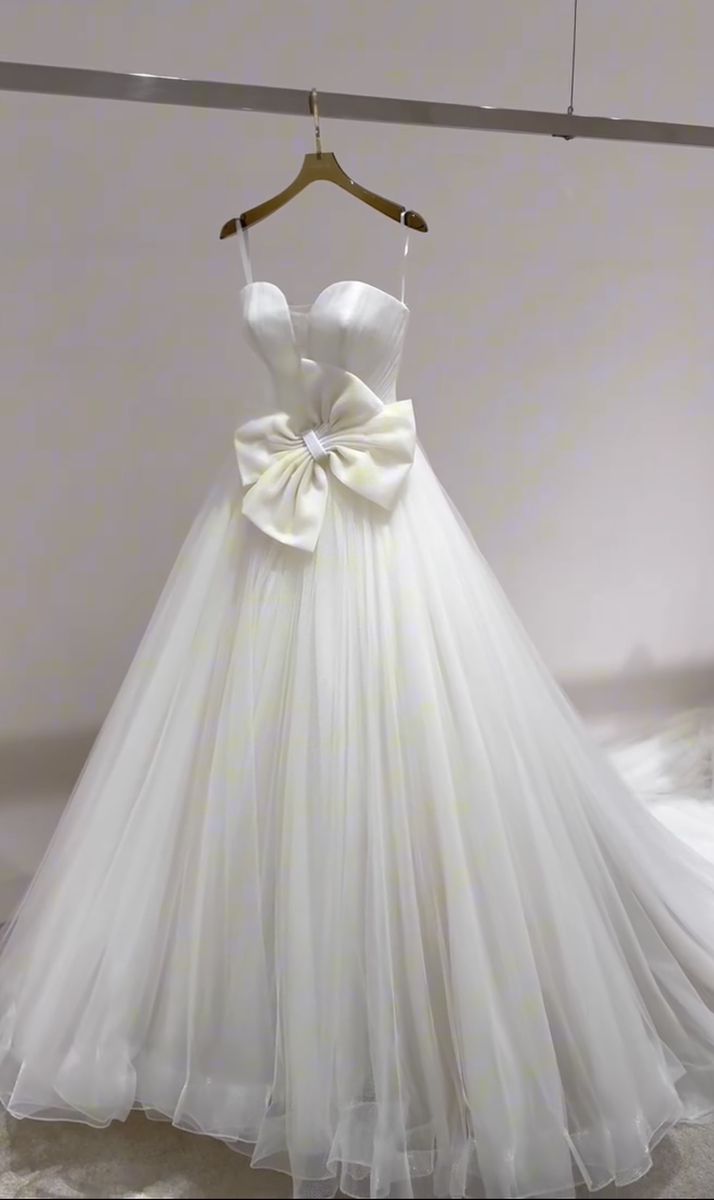 Pretty Ball Gown Spaghetti Straps Satin Tulle Bow Long Wedding Dresses C4265