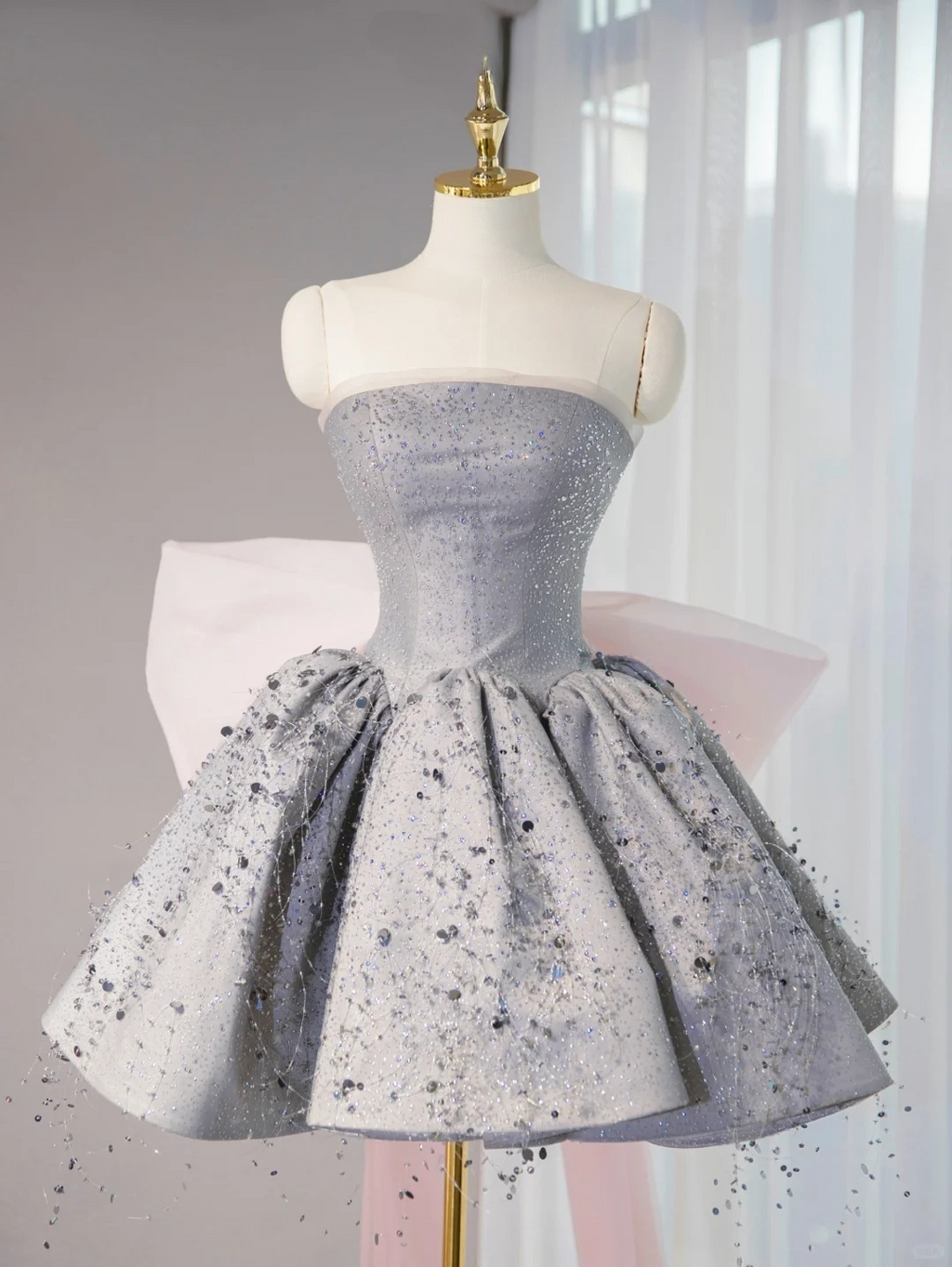 Pretty Gray Ball Gown Strapless Satin Sequin Back With Bow Short Homecoming Dress 16th Birthday Outfits C4450