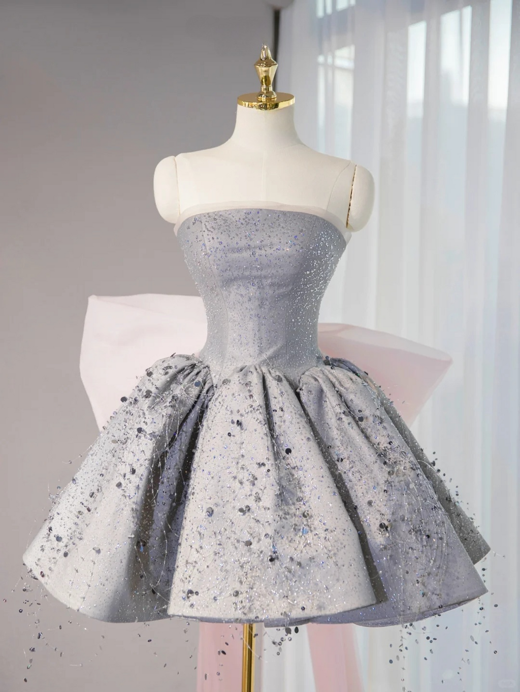 Pretty Gray Ball Gown Strapless Satin Sequin Back With Bow Short Homecoming Dress 16th Birthday Outfits C4450