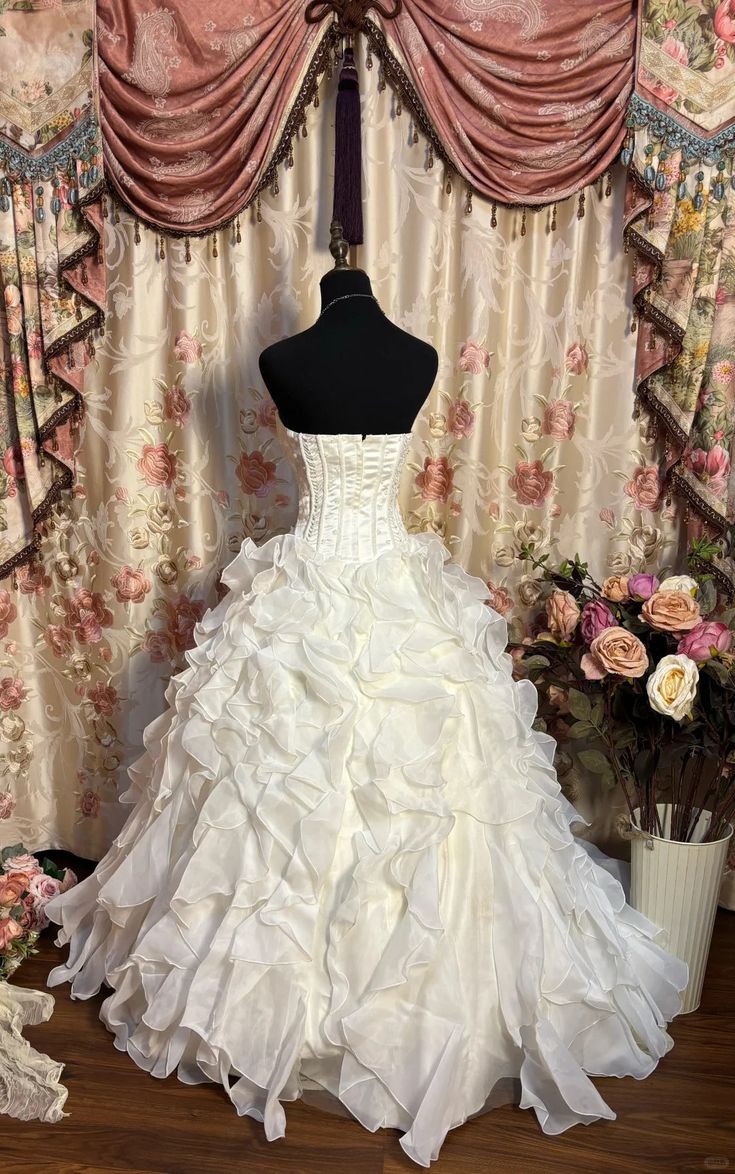 Pretty Ball Gown Strapless Satin Chiffon Ruffles Long Prom Dresses Formal Dress C4890