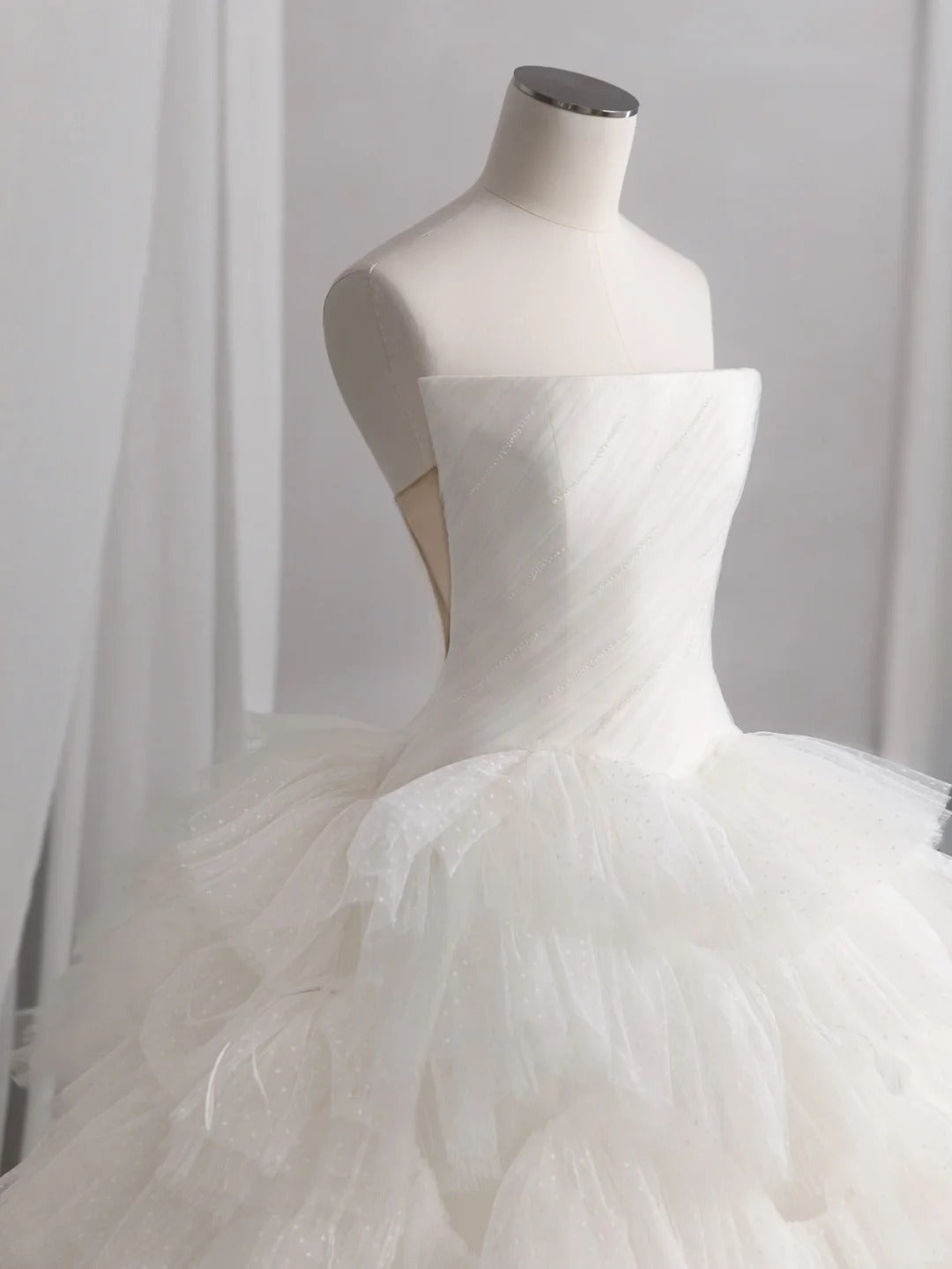 Fashion Strapless A-Line Wedding Dress Ideas Tiered Tulle Bridal Gowns CY0016