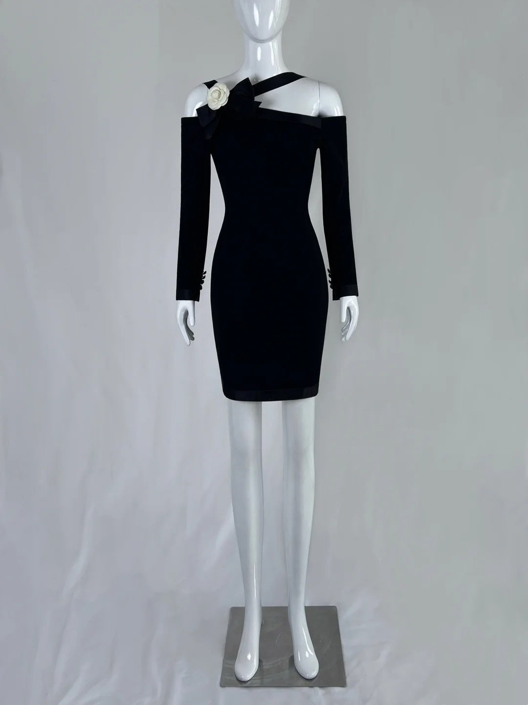 Playful Sheath Black Homecoming Dress Bow Floral Long Sleeve Short Dress CY0044