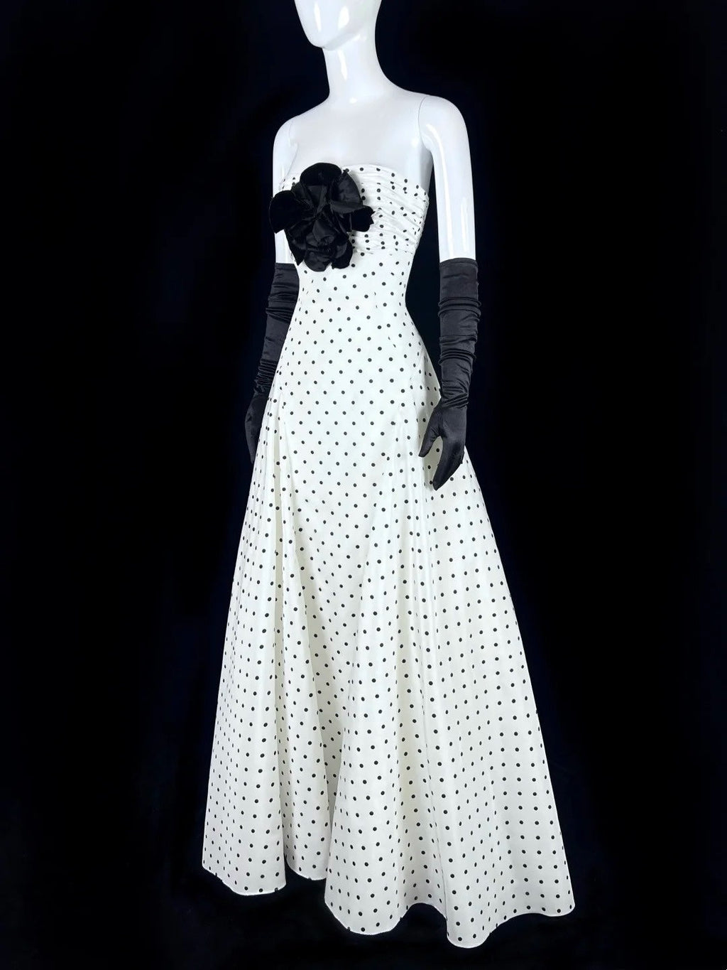 Charming Bows Strapless Sweet 16 Dress 3D Appliques Polka Dots A-Line Evening Gowns CY0051