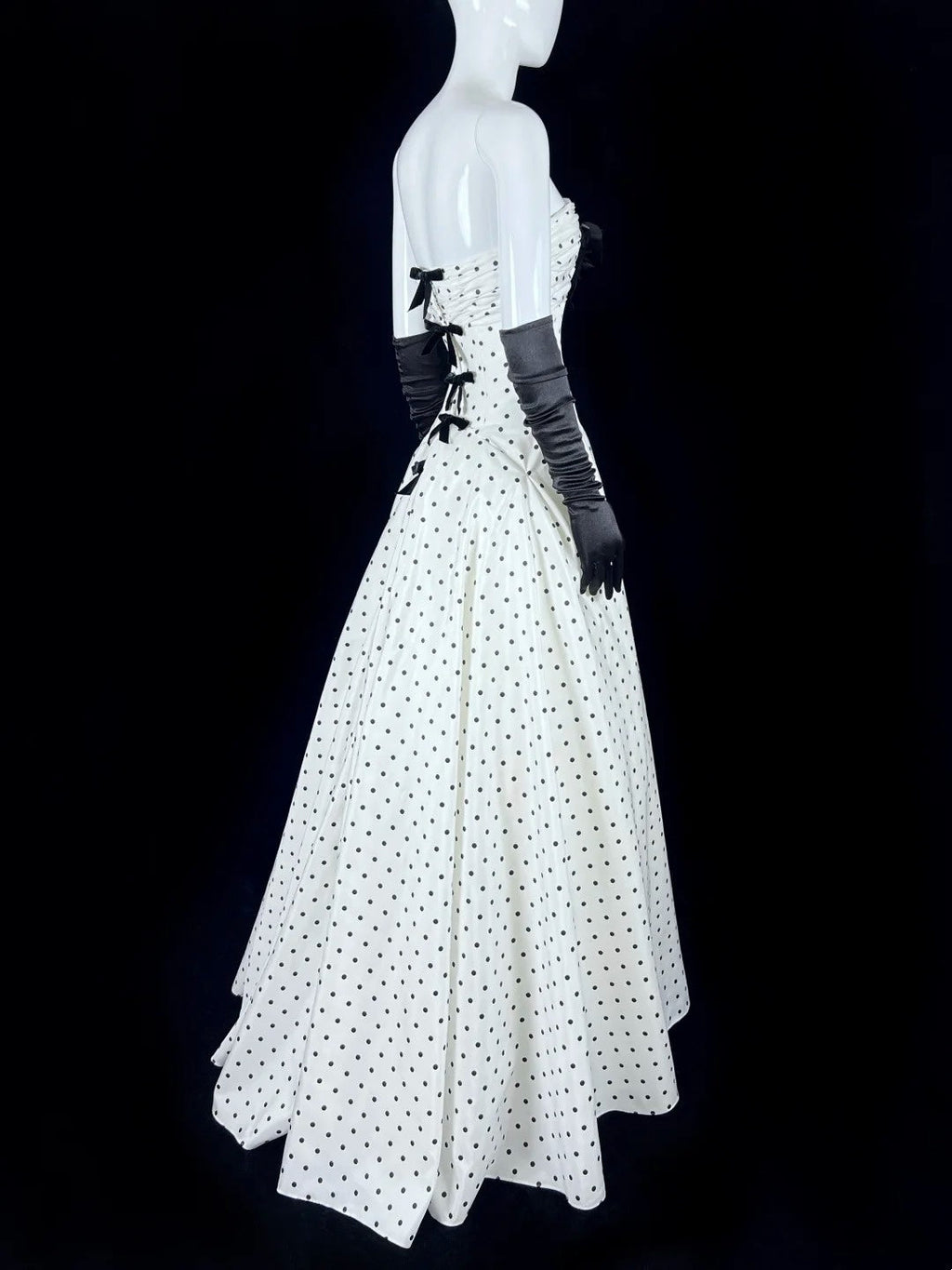 Charming Bows Strapless Sweet 16 Dress 3D Appliques Polka Dots A-Line Evening Gowns CY0051
