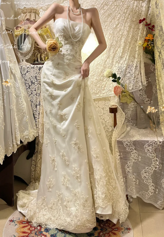 Elegant Strapless Tulle Lace Appliques Beaded Mermaid Evening Dress Long Party Gown