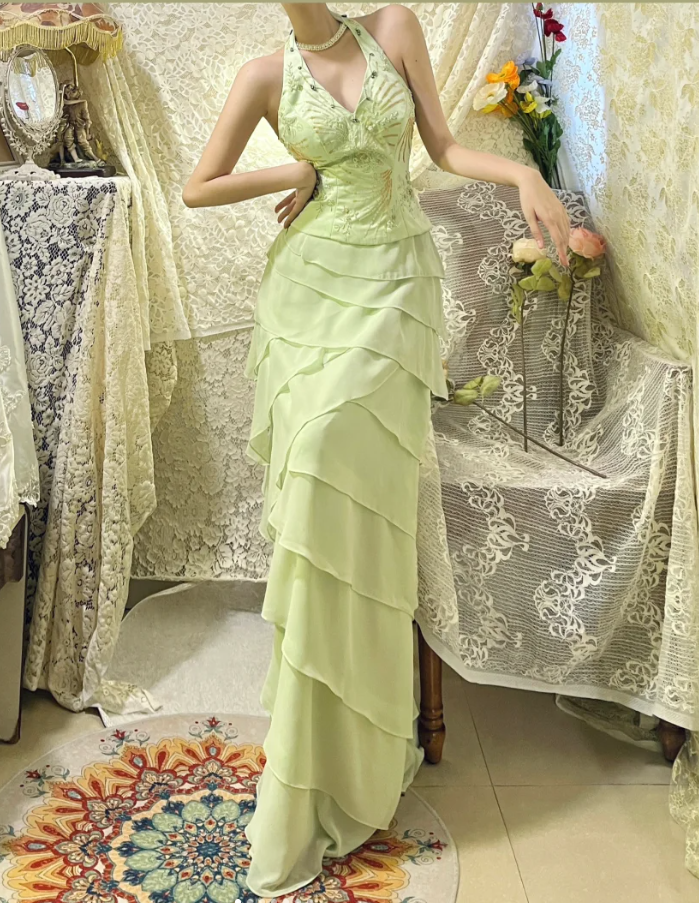 Gorgeous Halter V Neck Green Satin Beaded Chiffon Layered Mermaid Long Evening Dress Prom Gown