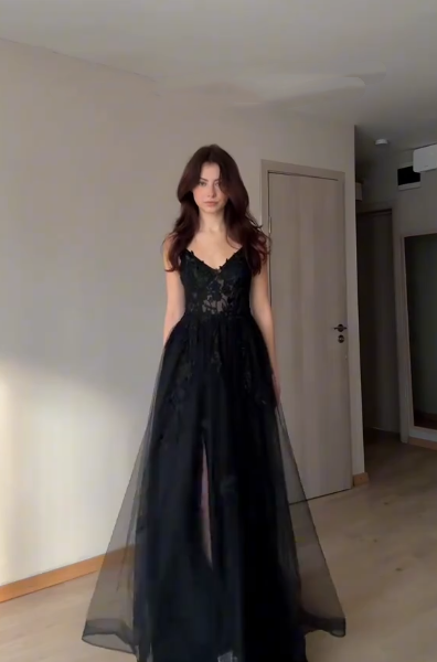 Elegant Spaghetti Straps Black Tulle Appliques Slit A Line Long Party Dress Evening Gown