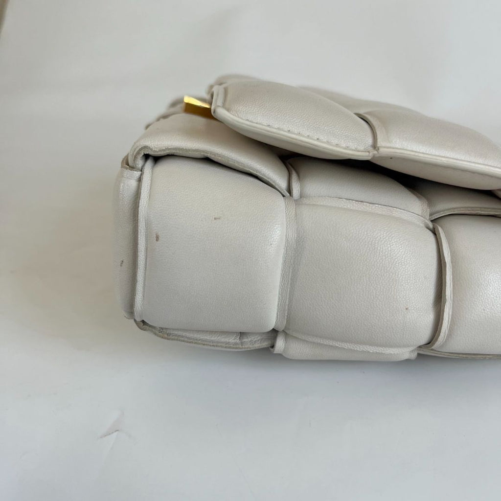 Bottega Veneta White Leather Chain Cassette Top Handle Bag