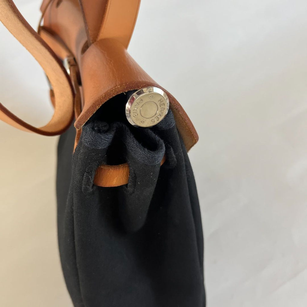 Hermès Natural Vache Hunter and Black Toile Herbag Zip 31 Palladium Hardware