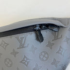 Louis Vuitton Discovery Bumbag monogram shadow bag