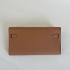 Hermès Kelly to Go Chevre Mysore leather with gold hardware