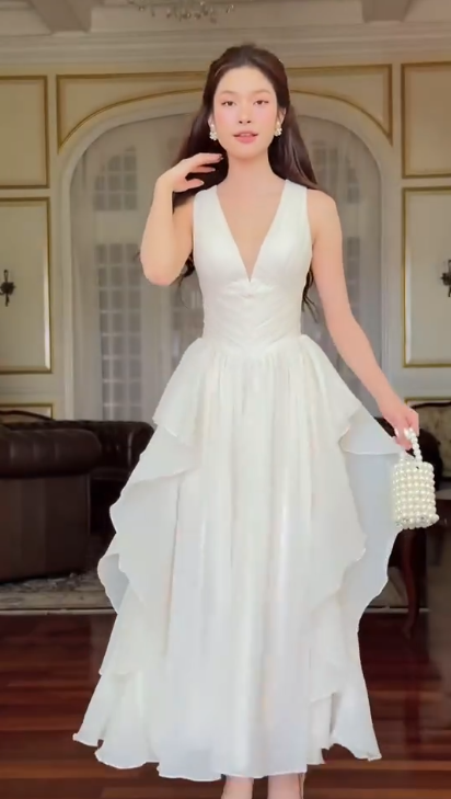 Charming V Neck Chiffon Ruffle White Long party Gown Formal Evening Dress