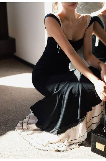 Elegant Spaghetti Straps Black Satin Layered Mermaid Evening Dress Long Birthday Party Gown