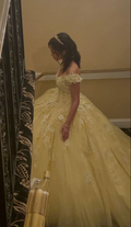 Classy Yellow Off The Shoulder Ball Gown Sweet Tulle Lace Appliques Formal Birthday Quinceanera Dress