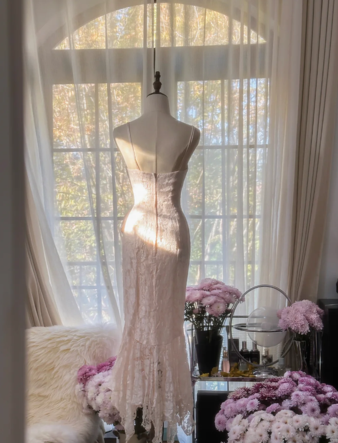 Pretty Spaghetti Straps Light Pink Lace Pleated Mermaid Long Wedding Guest Dress Formal Prom Dress Party Gown