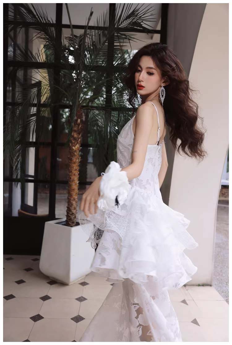 Fairy Spaghetti Strap White Lace Ruffle Layered Mermaid Long Prom Dress Evening Gowns