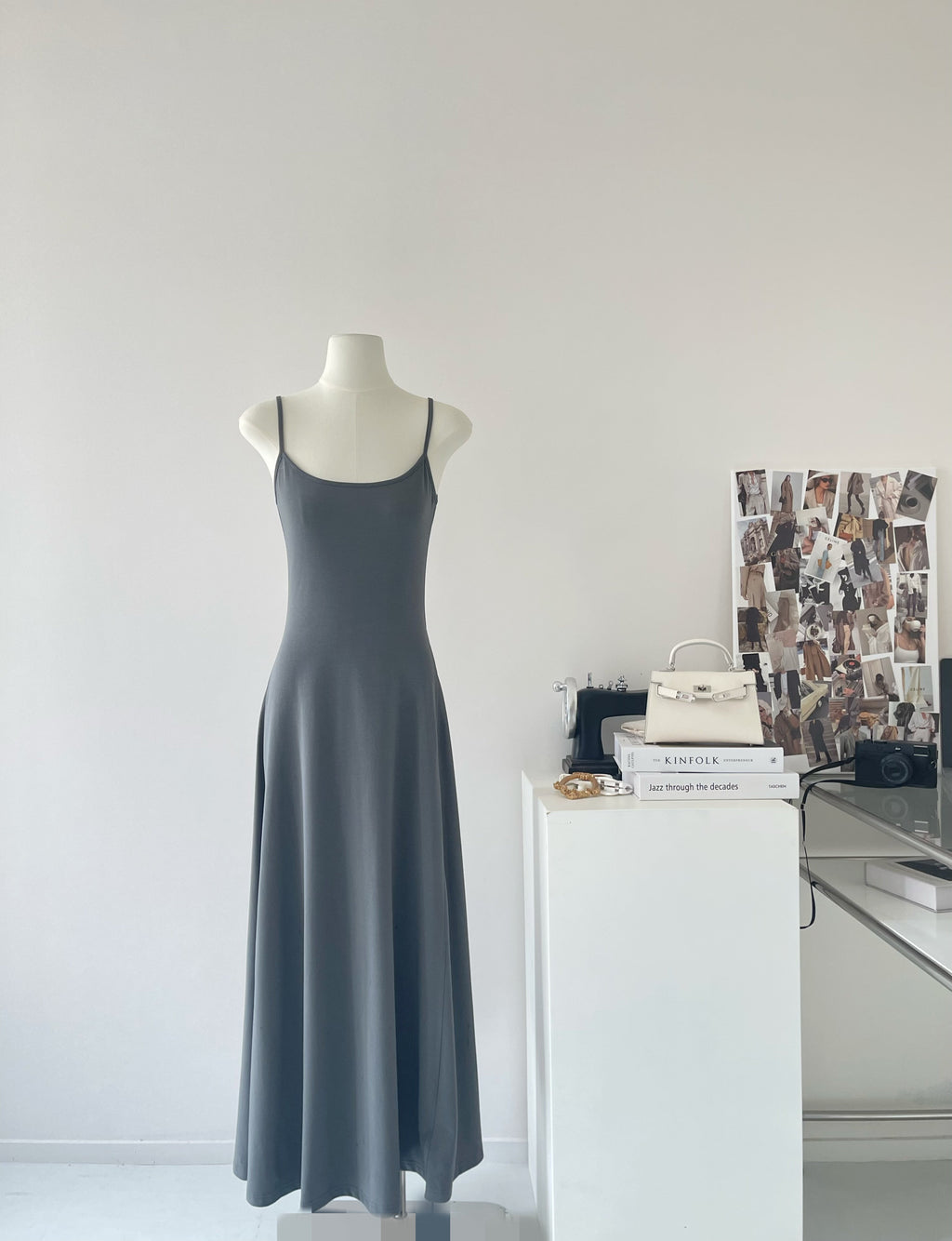 Black and gray simple waist slim U-neck temperament long suspender dress R2088