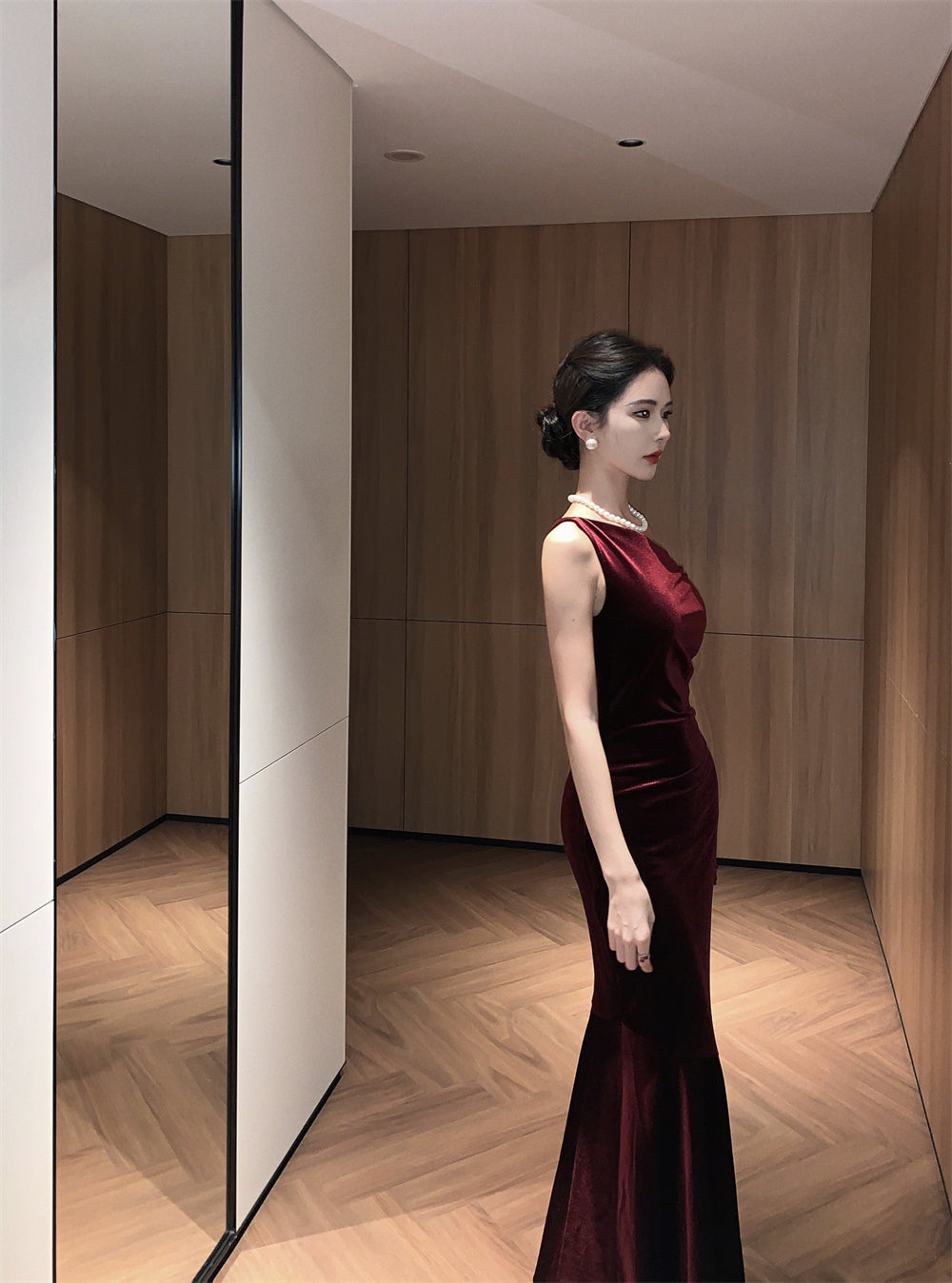 Off-shoulder sleeveless dress velvet banquet temperament fishtail dress skirt R1448