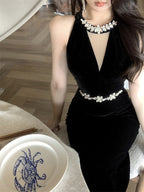 Hepburn style black dress high-end niche temperament heavy fishtail halter neck dress R1774