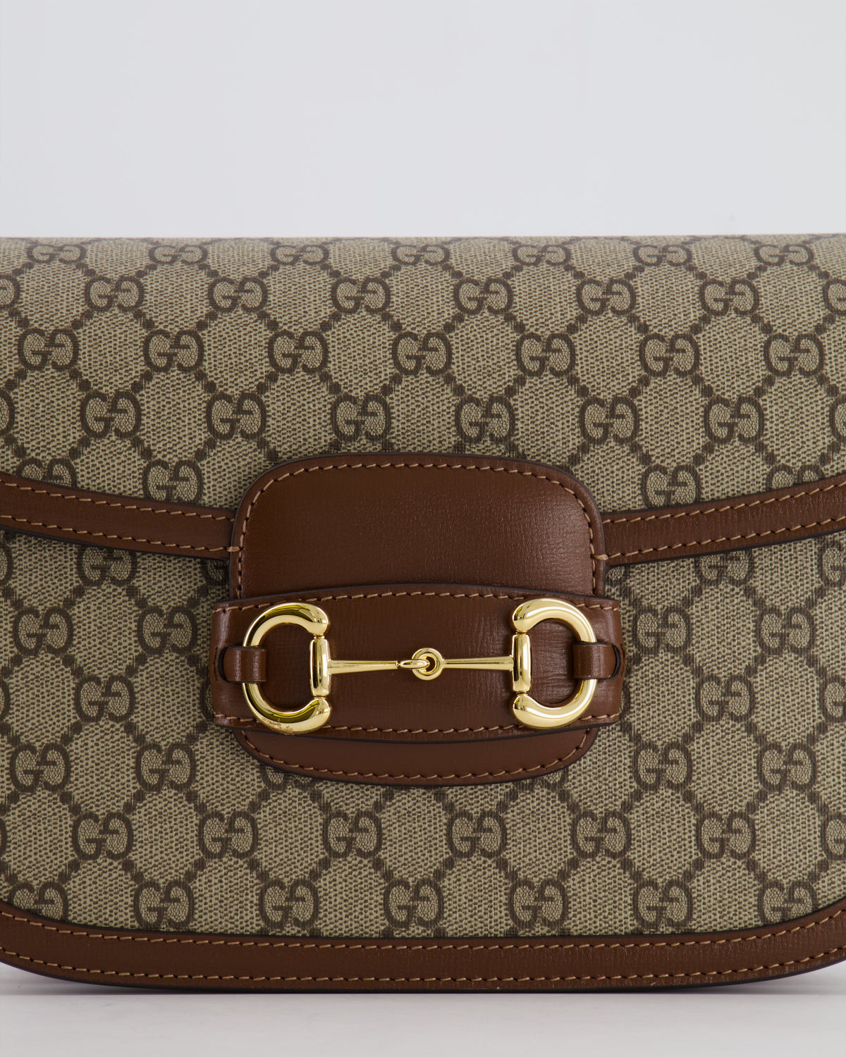 Gucci Horsebit 1955 Medium Shoulder Bag in Beige/Dark Brown GG Supreme Monogram Canvas &amp; Brown Leather Trim with Gold Hardware RRP £2,400