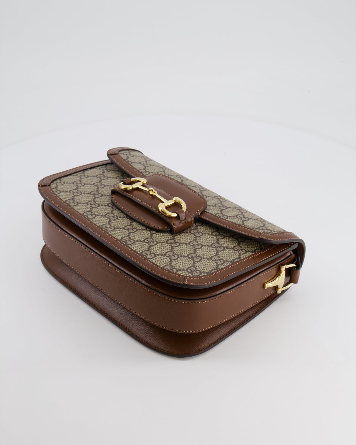Gucci Horsebit 1955 Medium Shoulder Bag in Beige/Dark Brown GG Supreme Monogram Canvas & Brown Leather Trim with Gold Hardware RRP £2,400