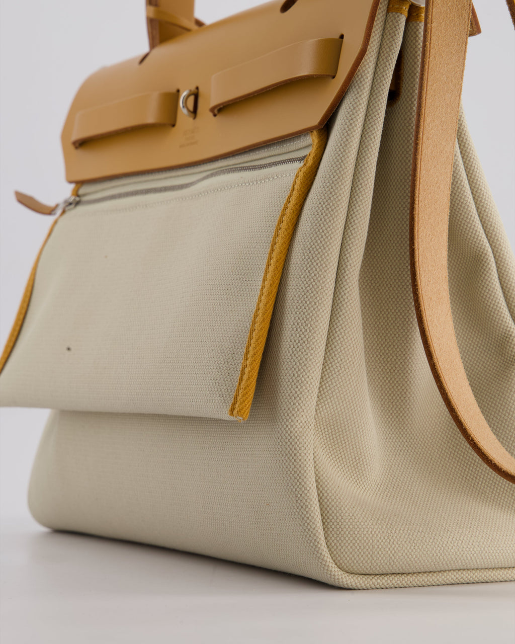 *FIRE PRICE* Hermès Herbag Zip Retourne 31 Bag in Ecru Toille H Canvas, Naturel Vache Hunter Leather with Palladium Hardware
