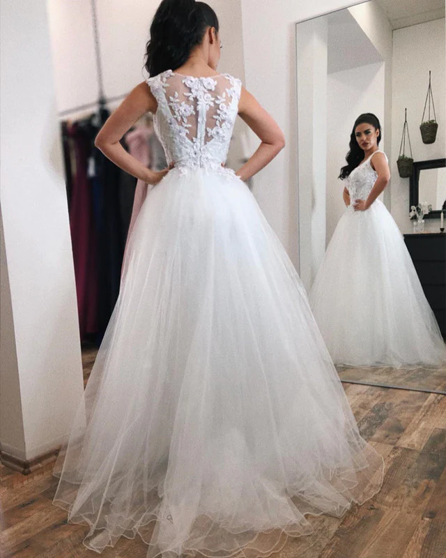 Lace V-neck Tulle Floor Length Prom Dresses Elegant Evening Gowns   cg14058