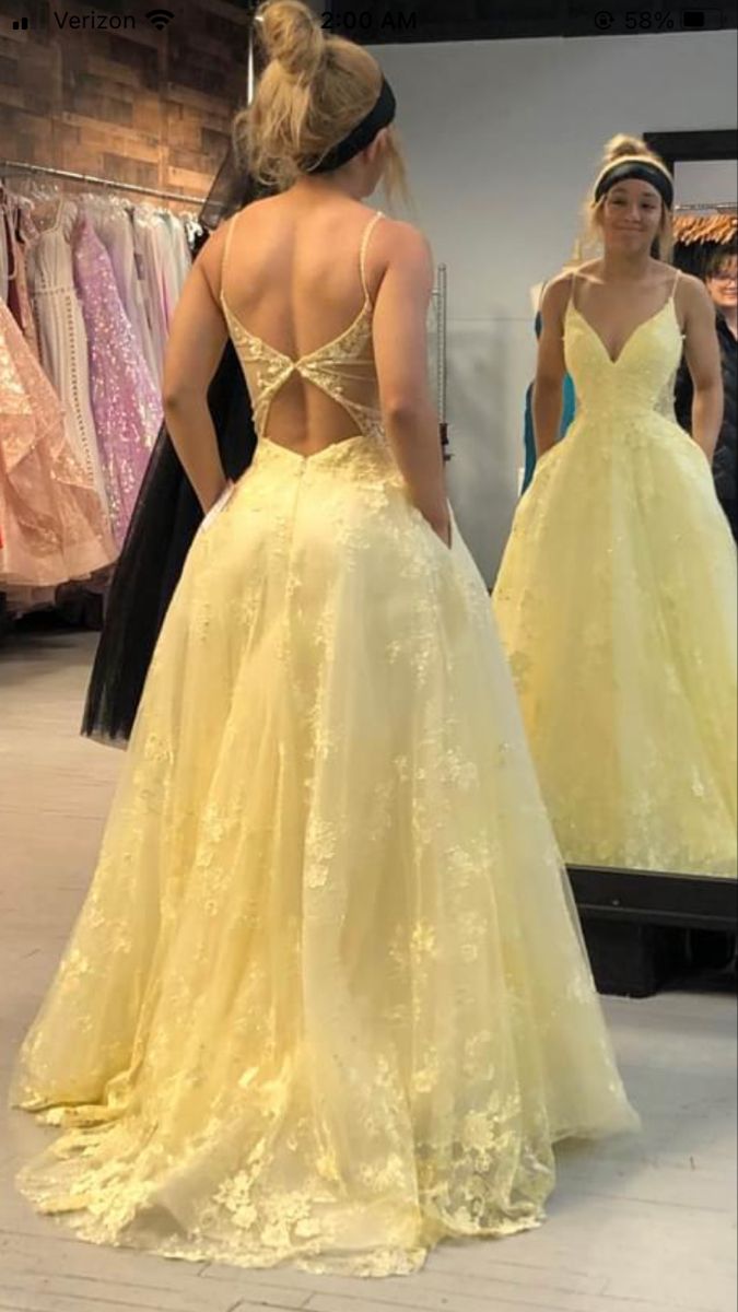 Pretty Ball Gown Spaghetti Straps Lace Yellow Backless Long Prom Dresses Party Dress