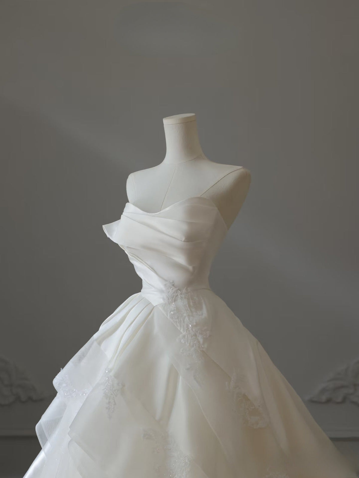 Timeless Ball Gown Sweetheart Tulle White Wedding Dresses Brides Dress