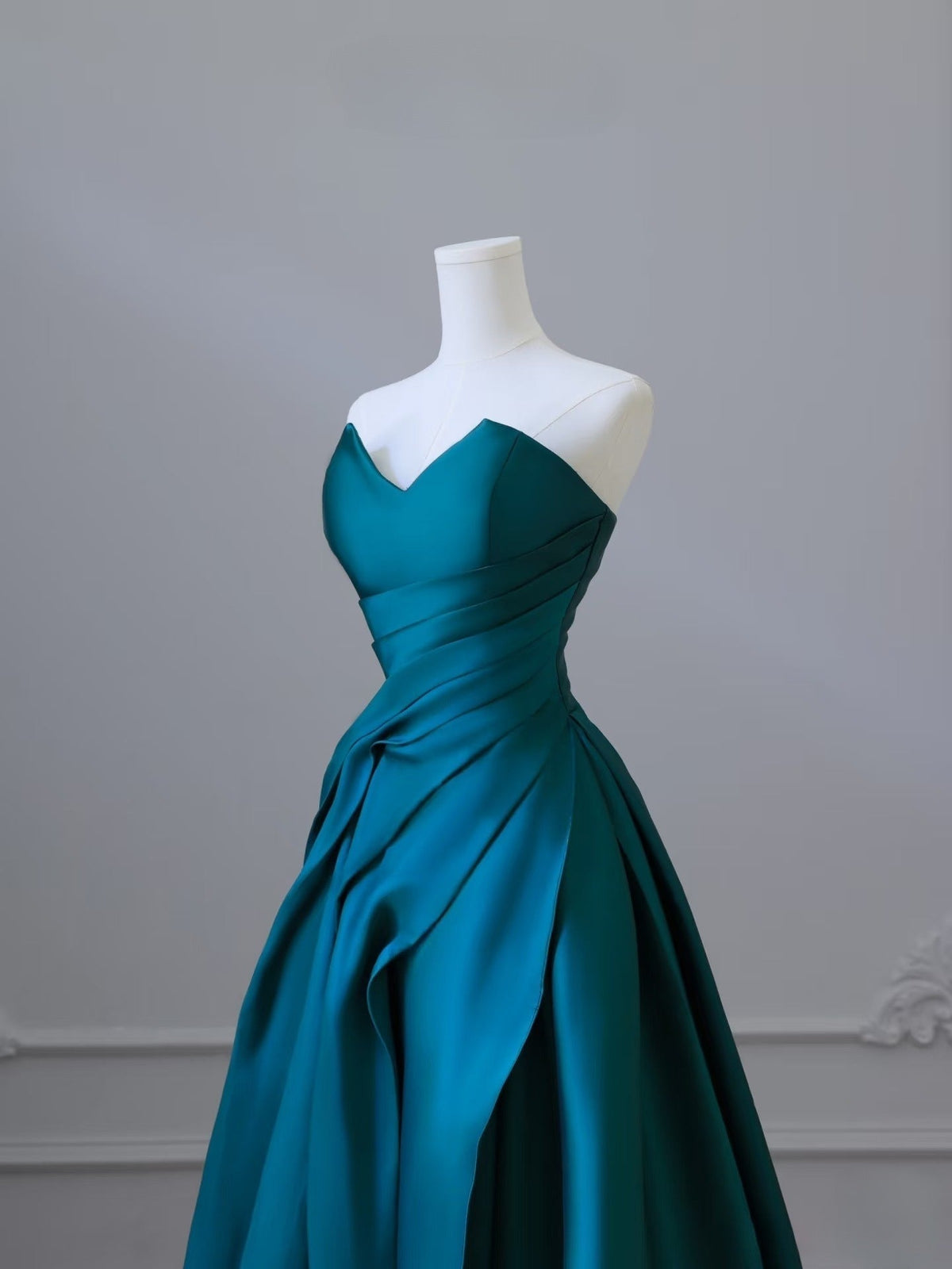 Classy Ball Gown Strapless Satin Ruffles Long Evening Dress Prom Dresses