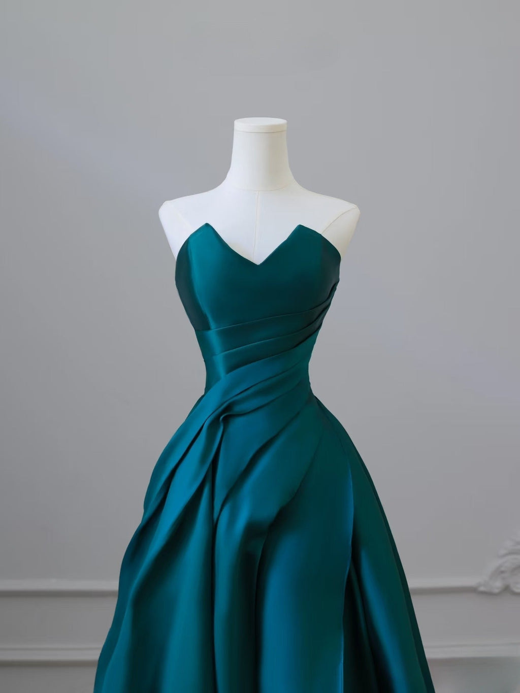 Classy Ball Gown Strapless Satin Ruffles Long Evening Dress Prom Dresses