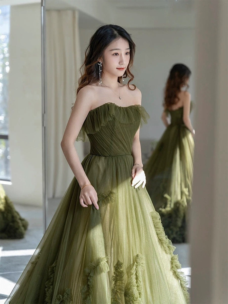Sexy Ball Gown Strapless Neckline Green Ruffles Evening Dress Prom Dresses