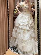 Retro White Satin Lace Layered Long Wedding Dress Formal Bridal Gowns With Flowers