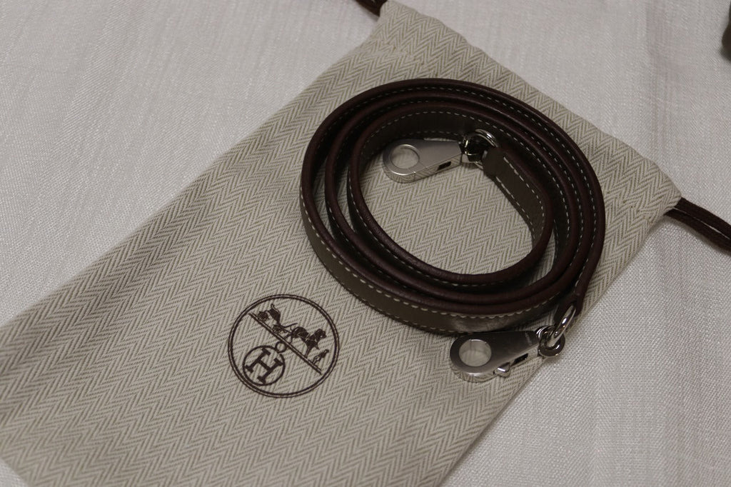 Hermès Kelly 28 Togo PHW Bag
