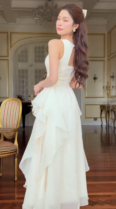 Charming V Neck Chiffon Ruffle White Long party Gown Formal Evening Dress