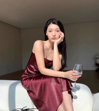 Sexy embossed satin suspender dress with slits for vacation with acetate high-end skirt R1464